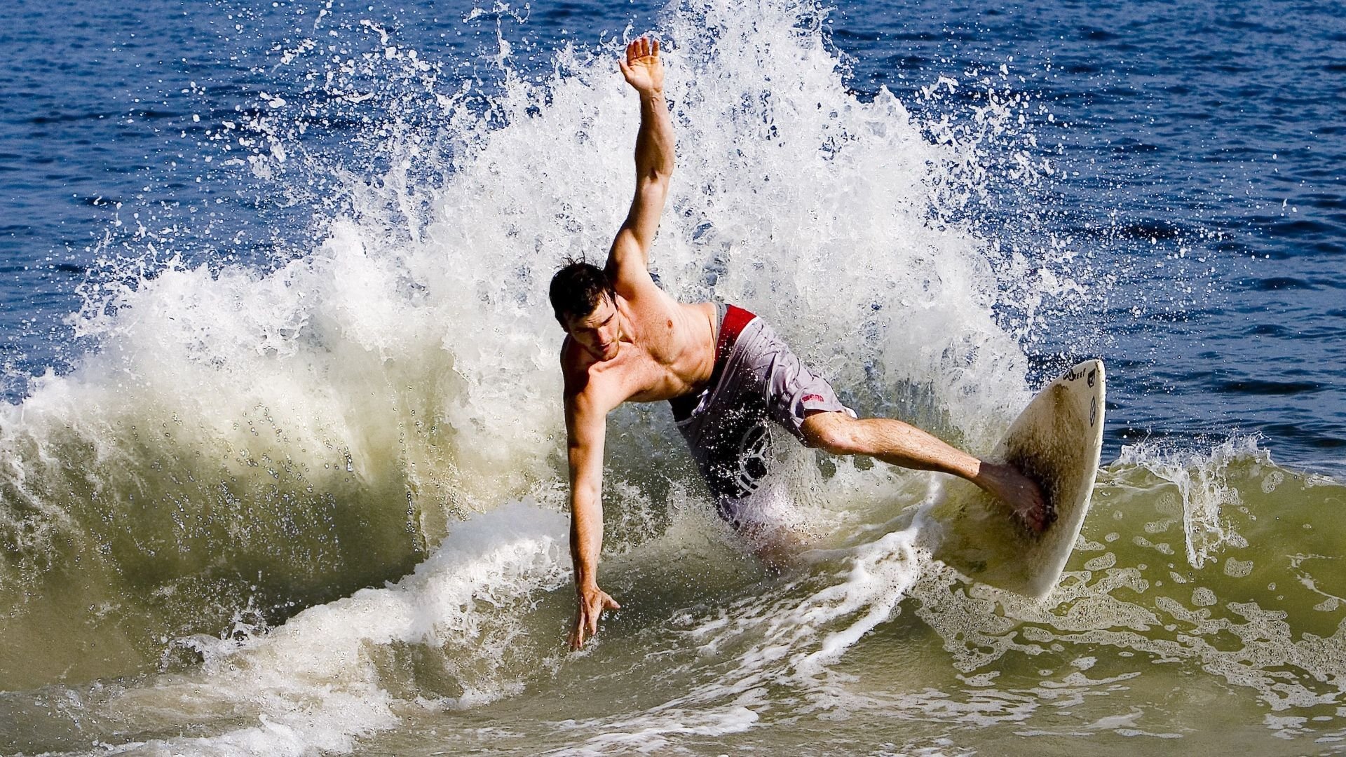 【冠军故事】他们如何通过坚持训练夺得世界冠军?,世界冠军训练视频