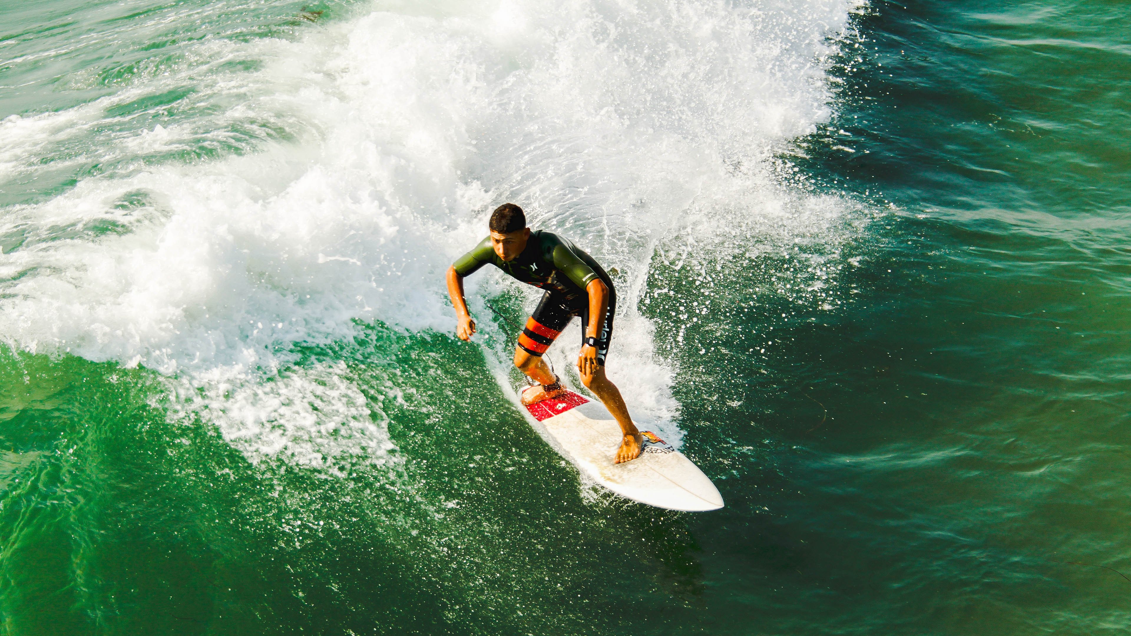 高端青训基地建设持续推进，培养高水平青少年运动员，青年高端职业培训